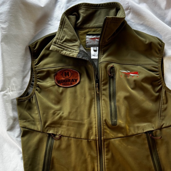 SITKA Gear. Vest. Size Medium. Color green. - Picture 1 of 7